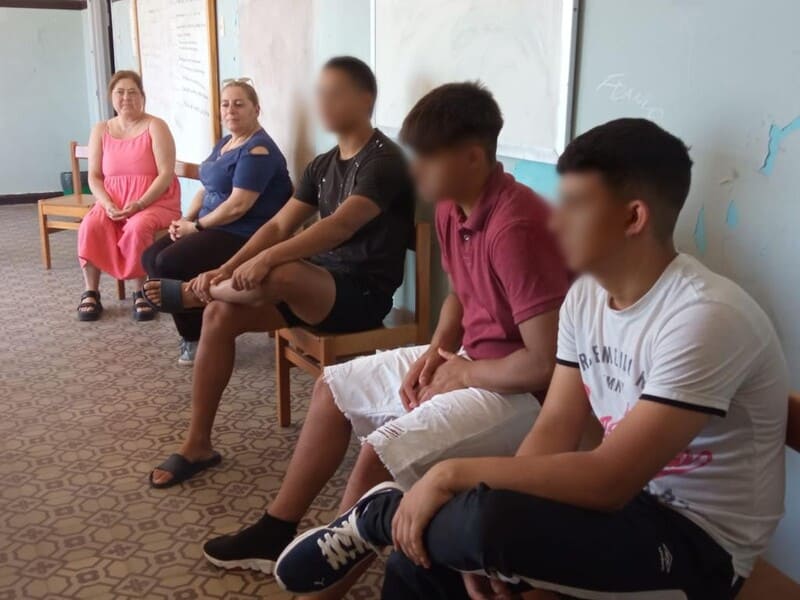 Jóvenes en la charla