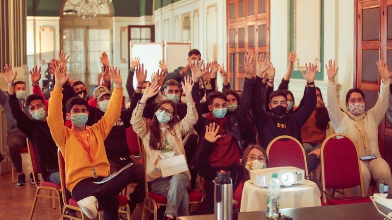 Participantes en el salón del Hotel