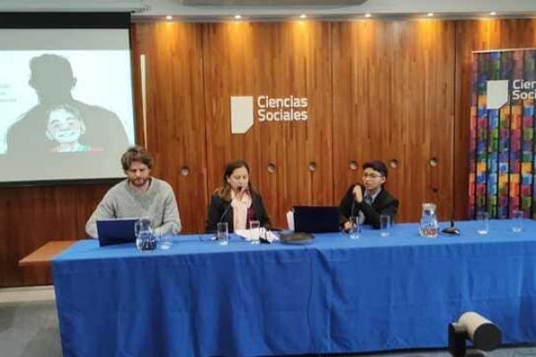 ponentes-explicando-diapositivasB1F9D018-EE52-136A-2F78-F9D281367AE0.jpg